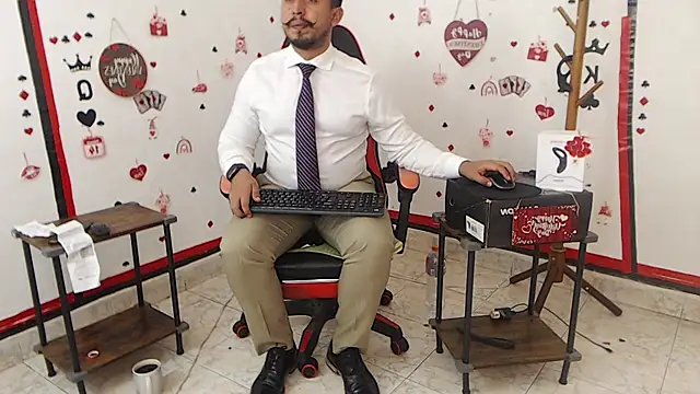Snapshot of KalethBigDick chatting on February 23, 5:25 pm KalethBigDick online show from February 23, 5:25 pm