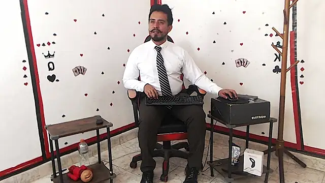 Snapshot of KalethBigDick chatting on October 9, 9:58 am KalethBigDick online show from October 9, 9:58 am