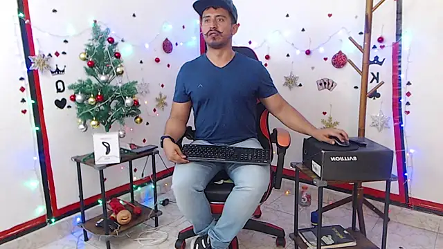 Snapshot of KalethBigDick chatting on December 26, 1:10 pm KalethBigDick online show from December 26, 1:10 pm