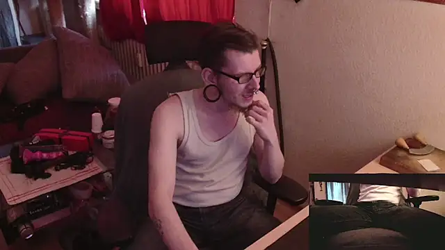 Tunnelfreak069 online show from February 20, 8:06 am