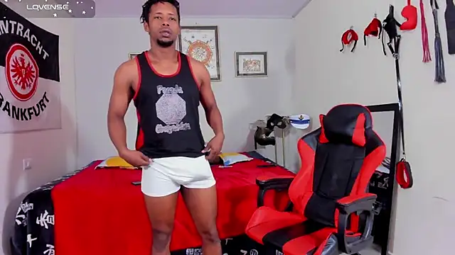 AlejoKhalifa  online show from December 4, 10:55 am