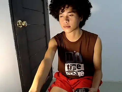 Asiantwink21 online show from May 15, 5:43 pm