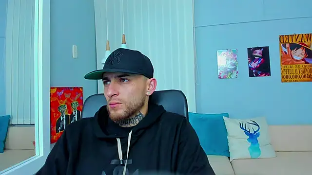 Snapshot of Drako_Lamar chatting on December 7, 12:24 pm Drako Lamar online show from December 7, 12:24 pm