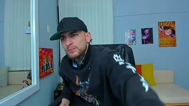 Snapshot of Drako_Lamar chatting on March 14, 12:29 pm Drako Lamar online show from March 14, 12:29 pm