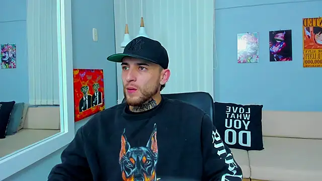 Snapshot of Drako_Lamar chatting on December 14, 12:44 pm Drako Lamar online show from December 14, 12:44 pm