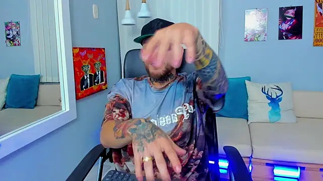 Snapshot of Drako_Lamar chatting on December 9, 1:15 pm Drako Lamar online show from December 9, 1:15 pm