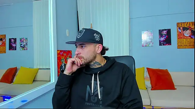 Snapshot of Drako_Lamar chatting on January 13, 12:35 pm Drako Lamar online show from January 13, 12:35 pm