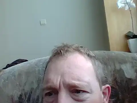 Snapshot of bertolini chatting on March 1, 8:36 am bertolini online show from March 1, 8:36 am