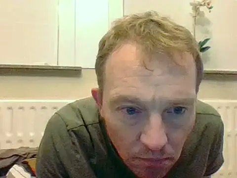 Snapshot of bertolini chatting on December 18, 10:24 pm bertolini online show from December 18, 10:24 pm