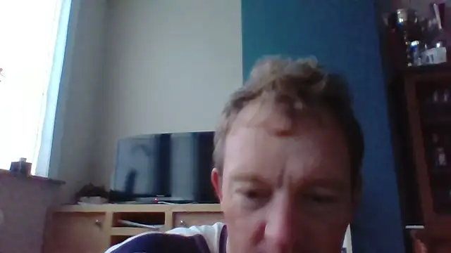 Snapshot of bertolini chatting on October 25, 7:21 am bertolini online show from October 25, 7:21 am