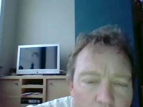 Snapshot of bertolini chatting on February 25, 7:20 am bertolini online show from February 25, 7:20 am