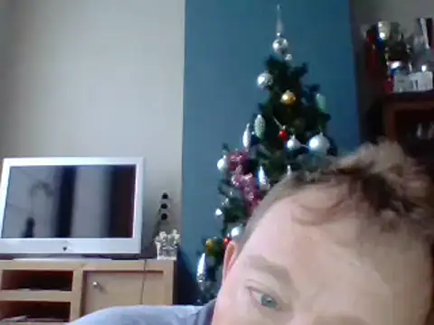 Snapshot of bertolini chatting on December 29, 9:28 am bertolini online show from December 29, 9:28 am