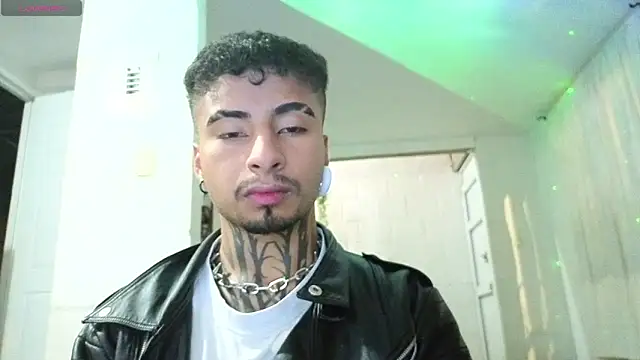 JuanCamiilo 66 online show from May 24, 2:17 am