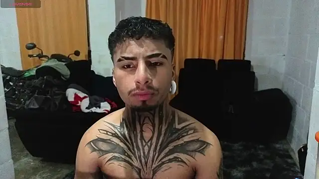 JuanCamiilo 66 online show from May 10, 2:35 am