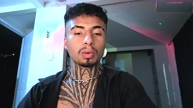 JuanCamiilo 66 online show from May 22, 2:05 am