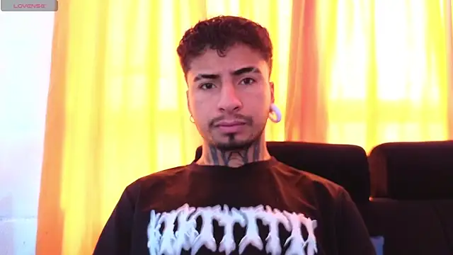 JuanCamiilo 66 online show from May 16, 12:58 pm