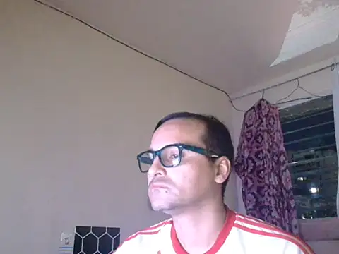 Snapshot of ClarkGiven chatting on October 20, 7:34 am ClarkGiven online show from October 20, 7:34 am