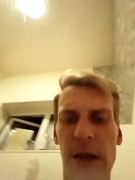 Mrleitenant online show from December 2, 7:17 pm