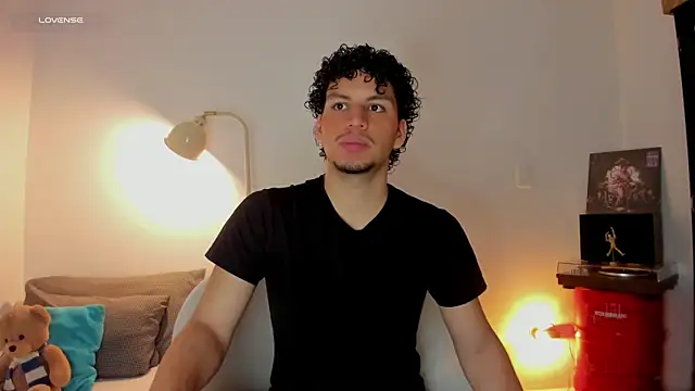 Snapshot of Curlblue chatting on September 12, 2:33 am Curlblue online show from September 12, 2:33 am