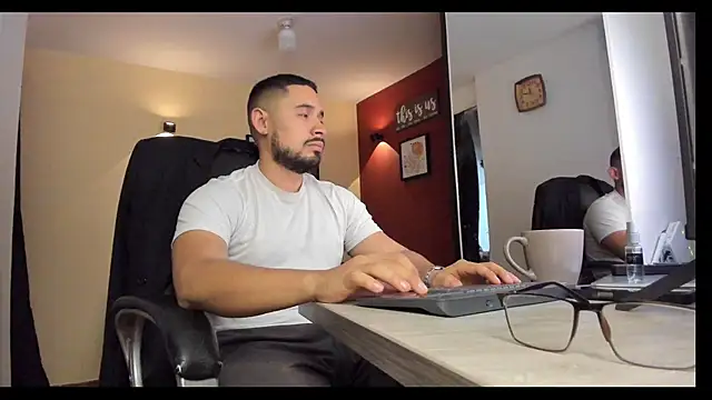 thesexlawyer1 online show from December 14, 3:24 am