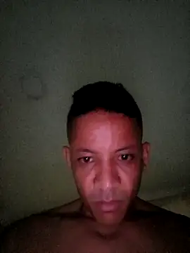 Snapshot of andresperezf chatting on October 20, 2:04 am andresperezf online show from October 20, 2:04 am
