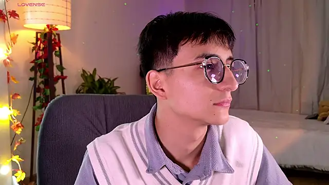 Snapshot of Mr_evan1 chatting on March 10, 2:05 pm Mr evan1 online show from March 10, 2:05 pm