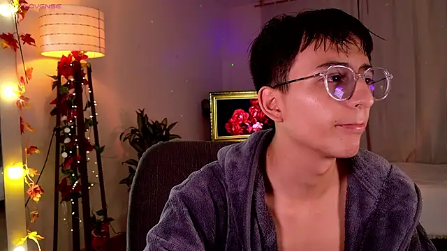 Snapshot of Mr_evan1 chatting on February 25, 12:55 pm Mr evan1 online show from February 25, 12:55 pm