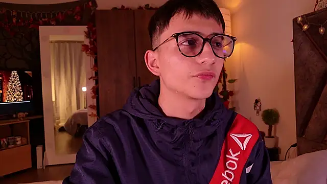 Snapshot of Mr_evan1 chatting on December 11, 12:16 pm Mr evan1 online show from December 11, 12:16 pm
