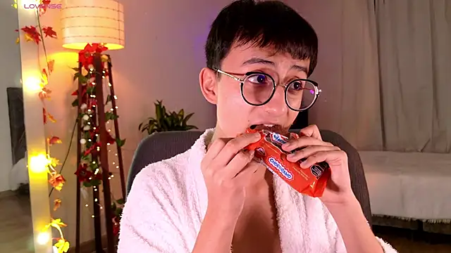Snapshot of Mr_evan1 chatting on February 24, 3:42 pm Mr evan1 online show from February 24, 3:42 pm