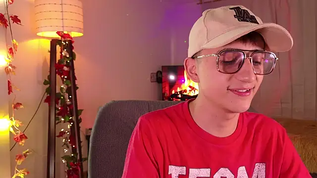 Snapshot of Mr_evan1 chatting on January 16, 3:02 pm Mr evan1 online show from January 16, 3:02 pm