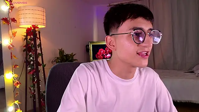 Snapshot of Mr_evan1 chatting on March 2, 2:15 pm Mr evan1 online show from March 2, 2:15 pm