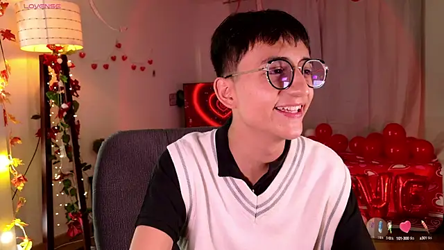 Snapshot of Mr_evan1 chatting on February 9, 1:25 pm Mr evan1 online show from February 9, 1:25 pm
