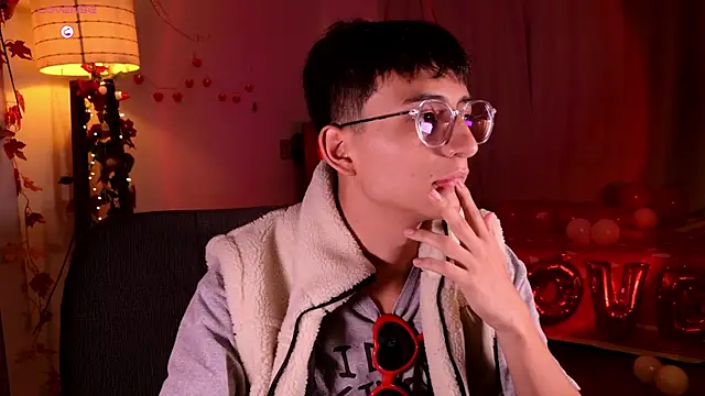 Snapshot of Mr_evan1 chatting on February 10, 2:05 pm Mr evan1 online show from February 10, 2:05 pm