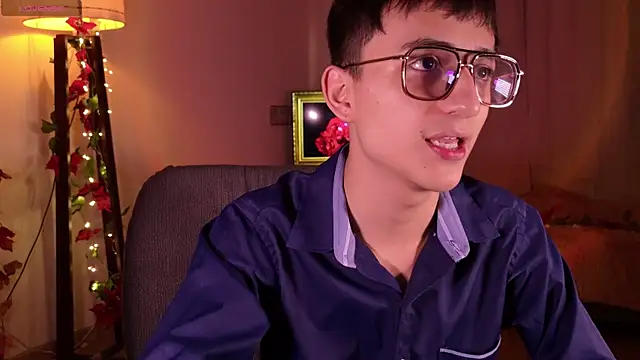 Snapshot of Mr_evan1 chatting on December 31, 4:57 pm Mr evan1 online show from December 31, 4:57 pm
