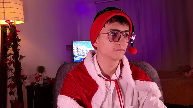 Snapshot of Mr_evan1 chatting on December 24, 1:28 pm Mr evan1 online show from December 24, 1:28 pm