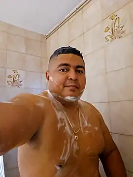 Snapshot of gordito_xx chatting on October 11, 10:19 am gordito xx online show from October 11, 10:19 am