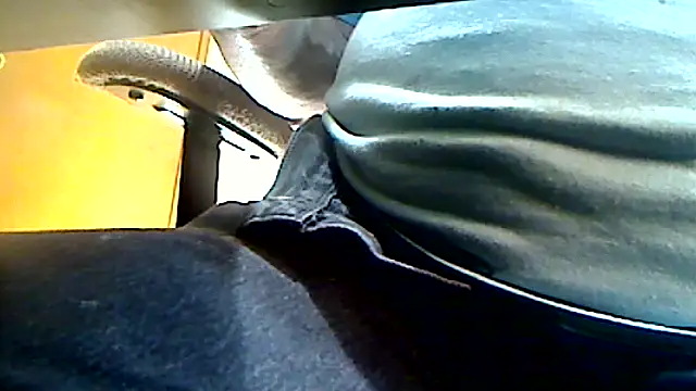 markluvskitty online show from October 15, 2:35 pm