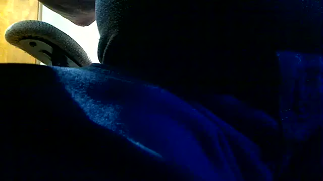 markluvskitty online show from April 21, 12:44 pm