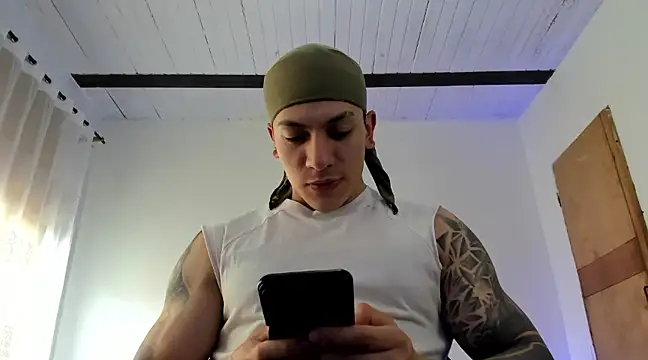 Snapshot of aquiles_51 chatting on March 14, 6:50 pm aquiles 51 online show from March 14, 6:50 pm