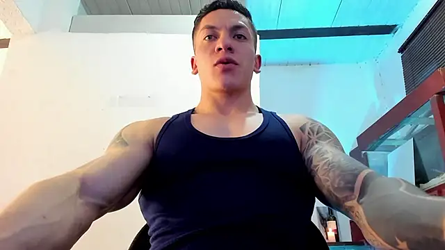Snapshot of aquiles_51 chatting on September 15, 7:15 pm aquiles 51 online show from September 15, 7:15 pm