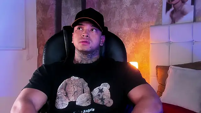 Stiven collins online show from April 1, 6:26 am