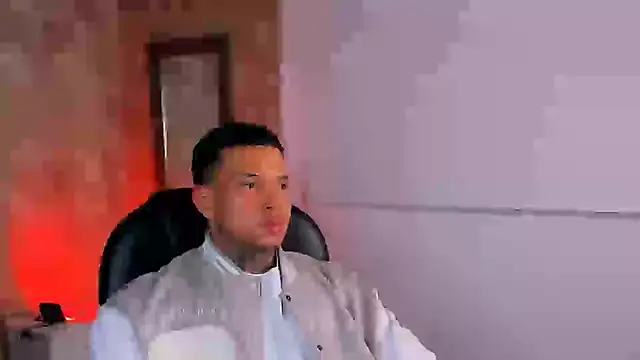 Snapshot of Stiven_collins chatting on December 3, 12:05 pm Stiven collins online show from December 3, 12:05 pm