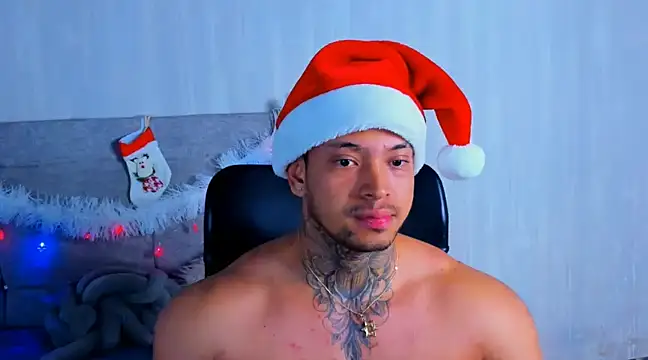 Snapshot of Stiven_collins chatting on December 13, 6:10 am Stiven collins online show from December 13, 6:10 am