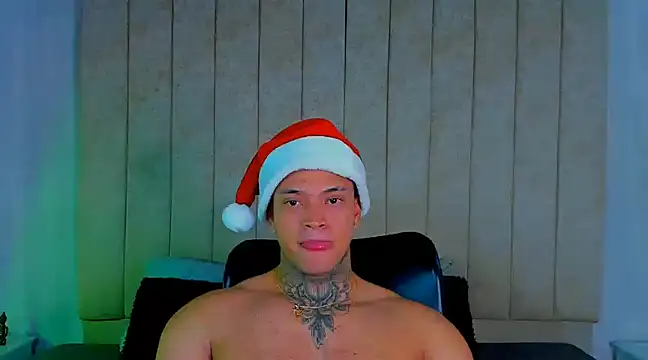 Snapshot of Stiven_collins chatting on December 30, 4:42 am Stiven collins online show from December 30, 4:42 am