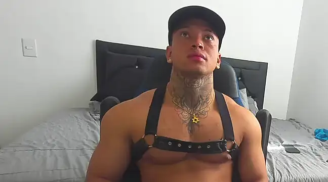 Snapshot of Stiven_collins chatting on January 17, 3:00 pm Stiven collins online show from January 17, 3:00 pm