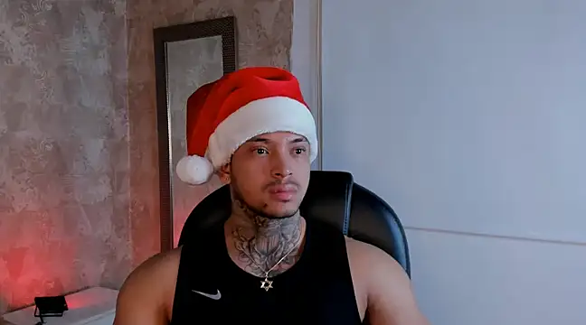 Snapshot of Stiven_collins chatting on December 12, 6:42 pm Stiven collins online show from December 12, 6:42 pm
