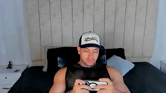 Snapshot of Stiven_collins chatting on December 10, 4:56 am Stiven collins online show from December 10, 4:56 am