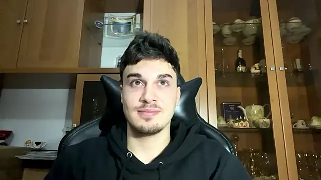 Snapshot of Hank_04 chatting on December 7, 4:58 pm Hank 04 online show from December 7, 4:58 pm