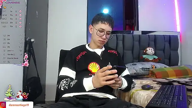 Snapshot of Mr_daren_ chatting on December 31, 4:57 pm Mr daren online show from December 31, 4:57 pm