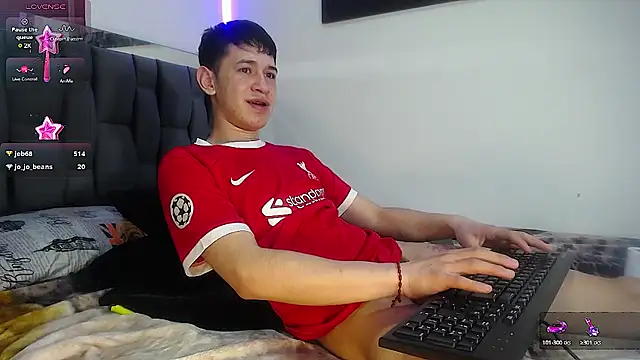 Snapshot of Mr_daren_ chatting on March 20, 1:02 am Mr daren online show from March 20, 1:02 am